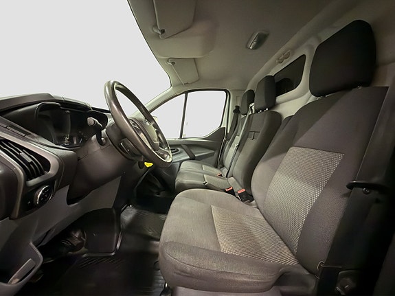 Ford Transit Custom 9 of 18