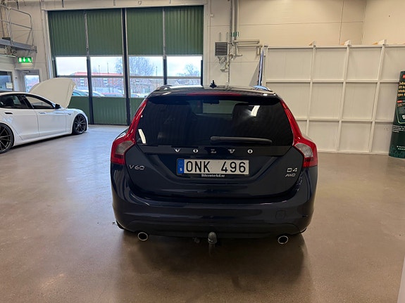Volvo V60 3 of 5