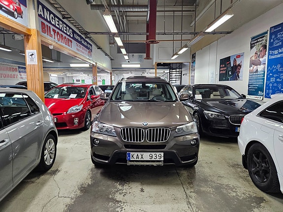 BMW X3 3 of 17