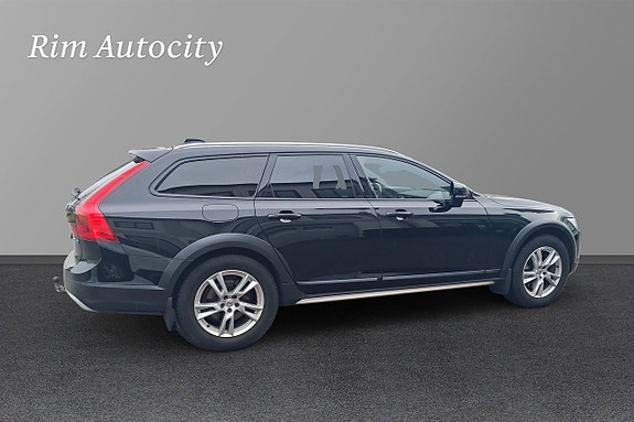 Volvo V90 Cross Country 6 of 11