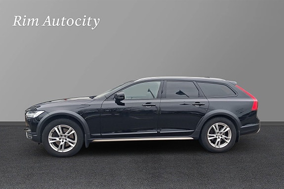 Volvo V90 Cross Country 3 of 5