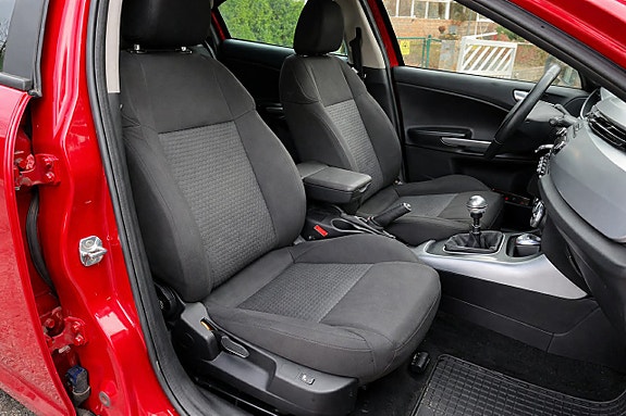 Alfa Romeo Giulietta 13 of 17