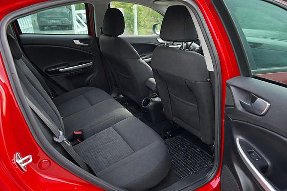 Alfa Romeo Giulietta 14 of 17