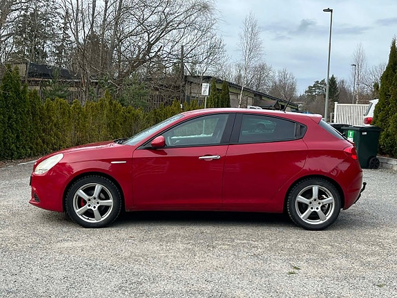 Alfa Romeo Giulietta 5 of 17