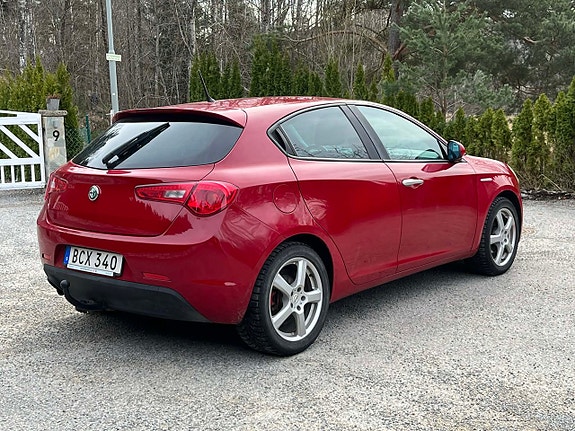 Alfa Romeo Giulietta 3 of 17