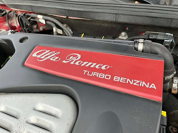 Alfa Romeo Giulietta 17 of 17