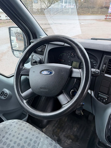 Ford Transit 15 of 16