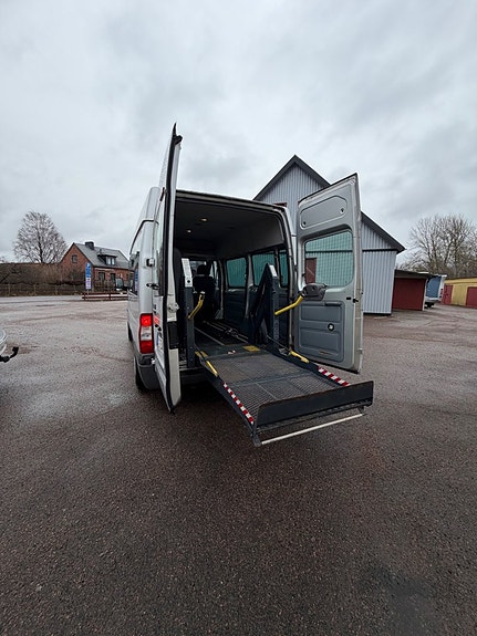 Ford Transit 8 of 16