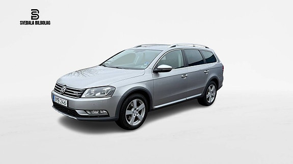 Volkswagen Passat Alltrack 3 of 5