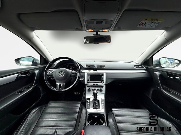 Volkswagen Passat Alltrack 13 of 14