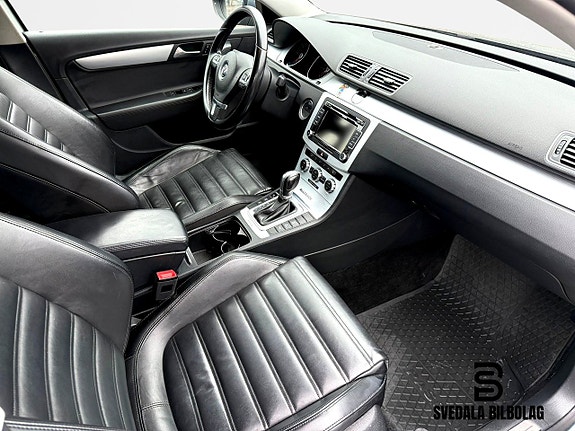 Volkswagen Passat Alltrack 10 of 14