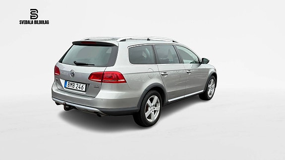 Volkswagen Passat Alltrack 6 of 14