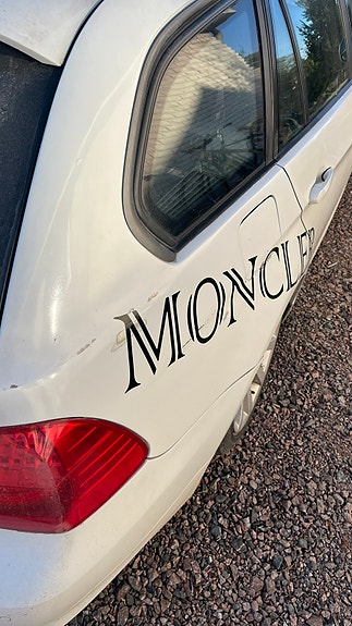 BMW 318d 8 of 8