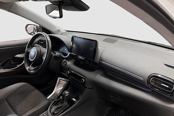 Toyota Yaris 7 of 12