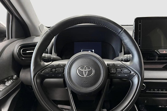 Toyota Yaris 11 of 12
