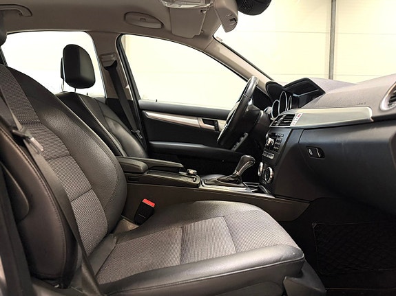 Mercedes-Benz C250 12 of 15