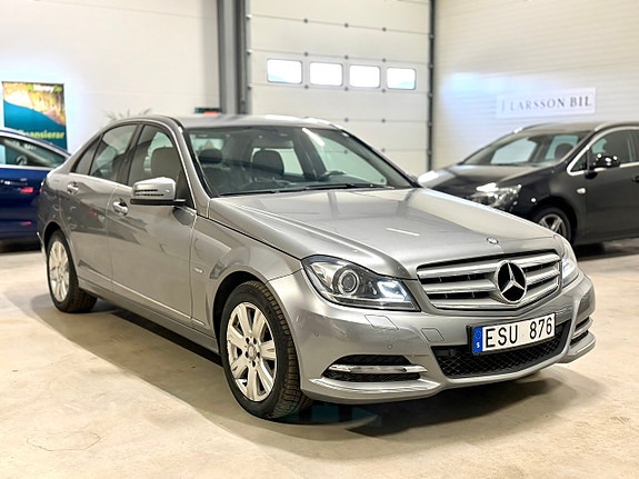 Mercedes-Benz C250 2 of 15