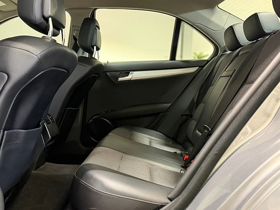 Mercedes-Benz C250 14 of 15