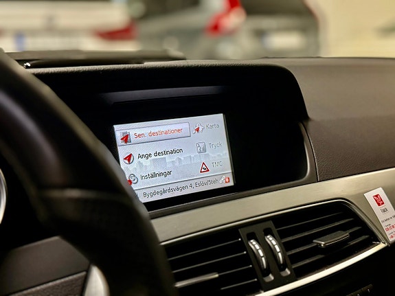Mercedes-Benz C250 10 of 15