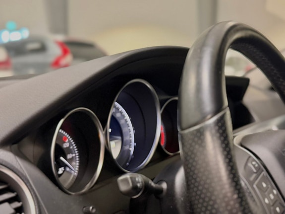 Mercedes-Benz C250 8 of 15