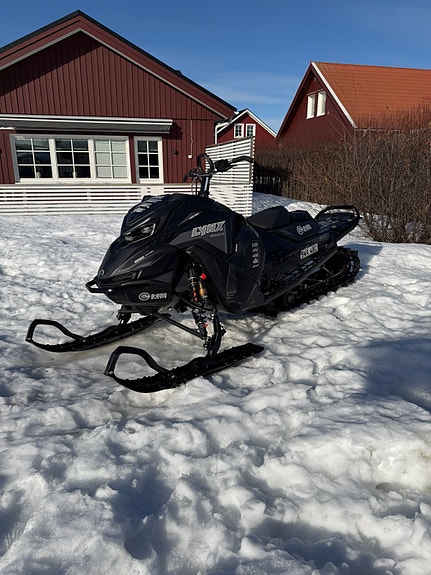 Lynx Shredder re 850 Turbo 3700 10,25” display 2 of 6