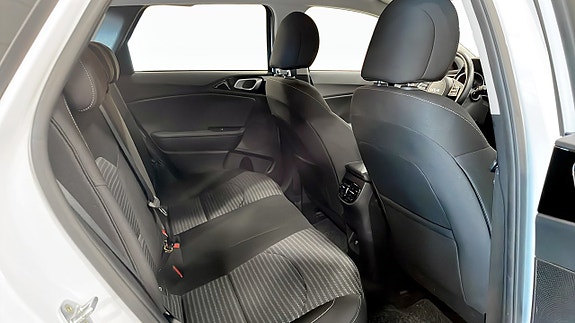 Kia Ceed 5 of 9