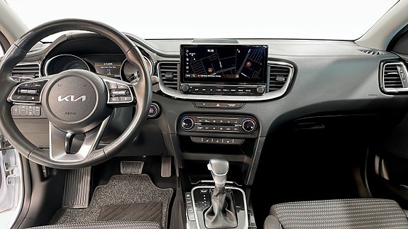 Kia Ceed 4 of 9