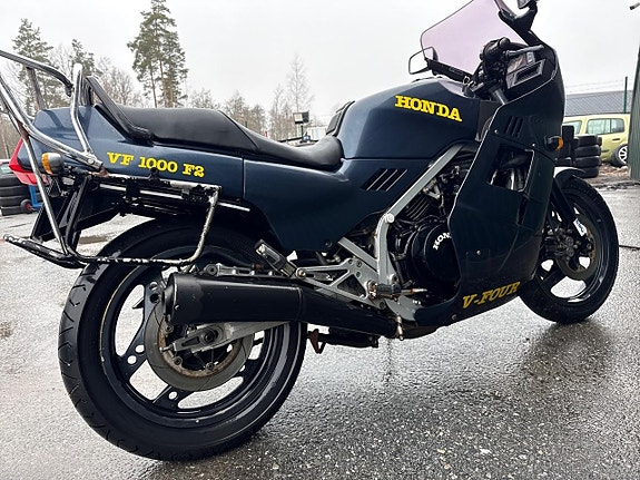 Honda Vf 1000 F2 18 of 18