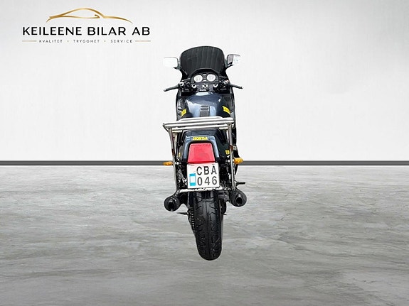 Honda Vf 1000 F2 6 of 18