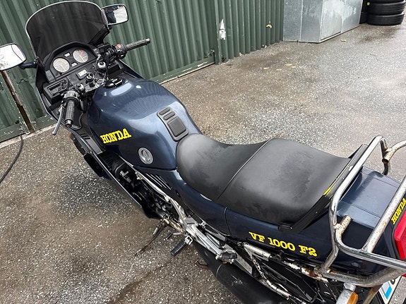 Honda Vf 1000 F2 12 of 18