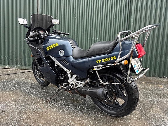 Honda Vf 1000 F2 17 of 18