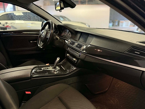 BMW 520d 13 of 14
