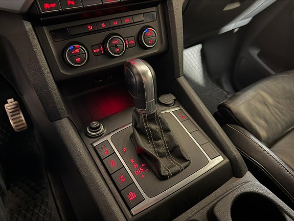 Volkswagen Amarok 15 of 20