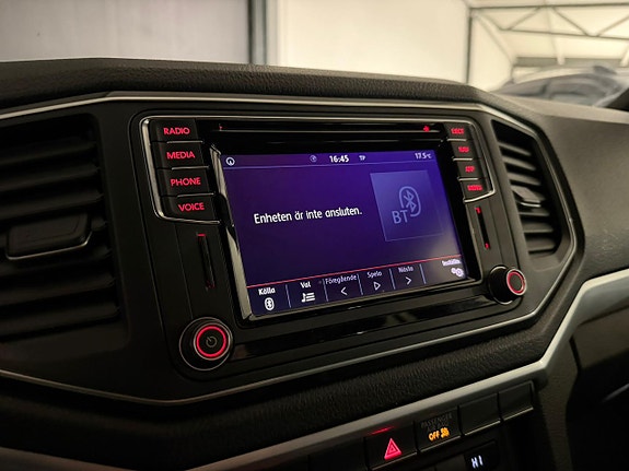 Volkswagen Amarok 13 of 20