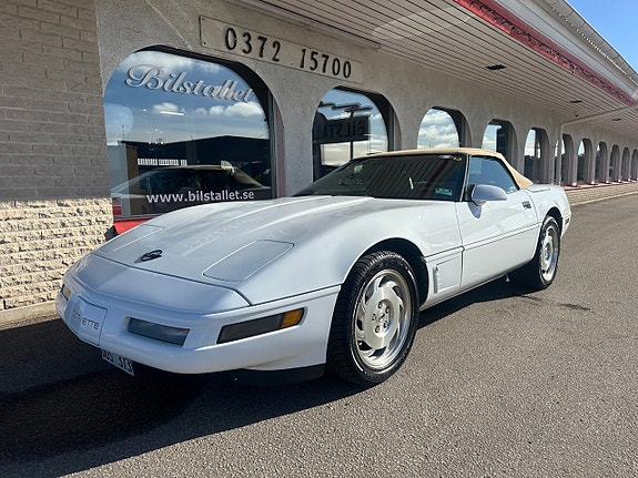 Chevrolet Corvette 8 of 19