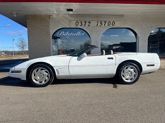 Chevrolet Corvette 2 of 19