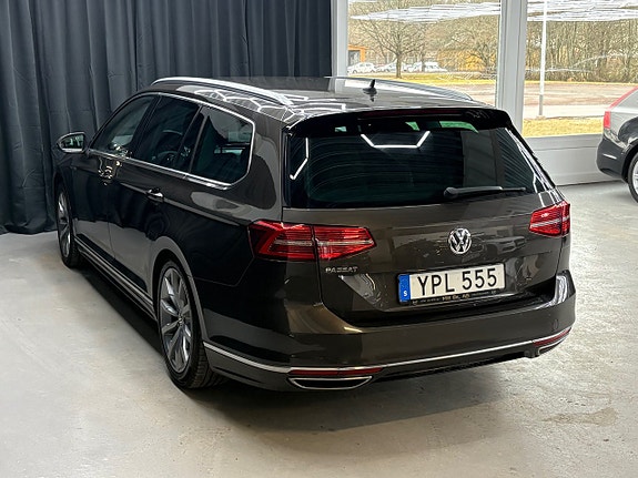 Volkswagen Passat 3 of 5