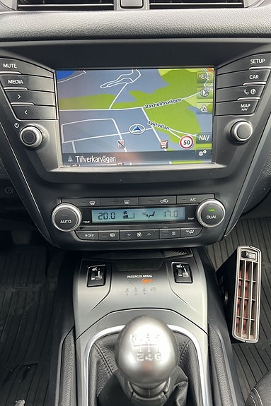 Toyota Avensis 15 of 19