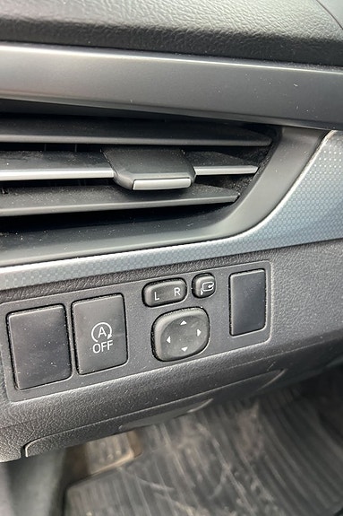 Toyota Avensis 10 of 19
