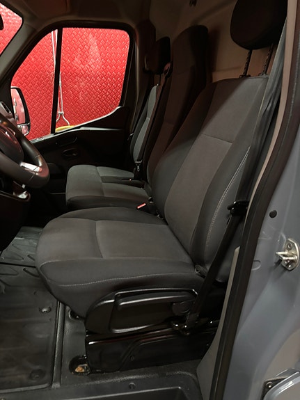 Renault Master 14 of 15
