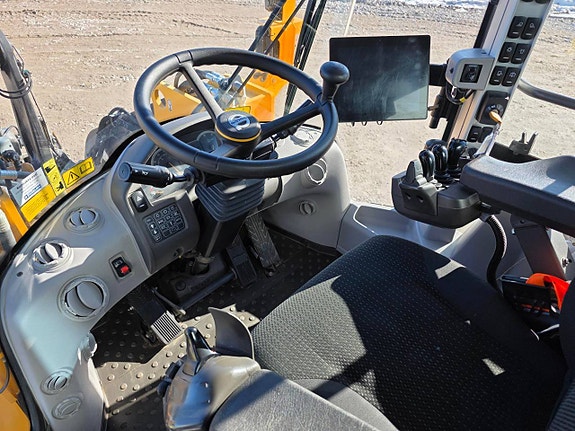 Volvo L110H Long Boom Säljes/For Sale 9 of 12