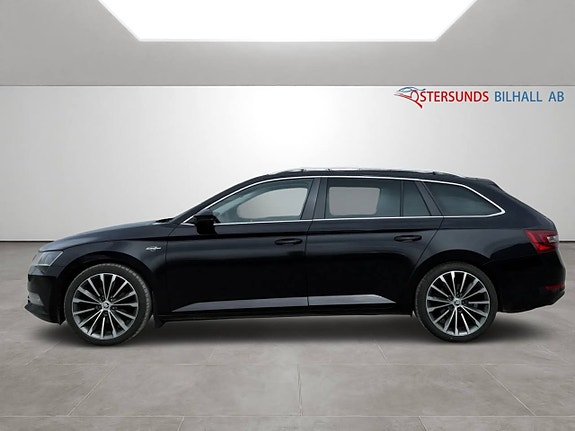 Skoda Superb 4 of 5