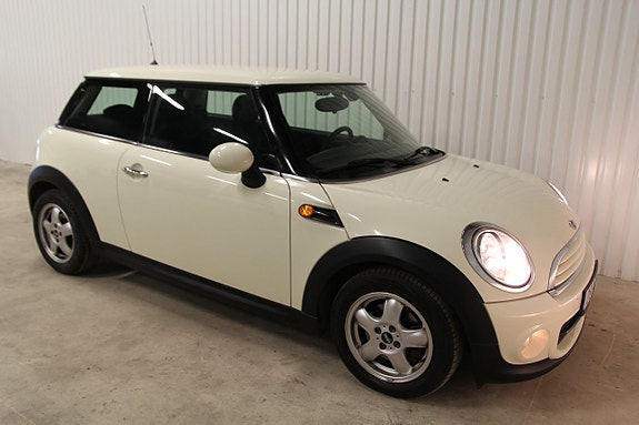 MINI One 8 of 26
