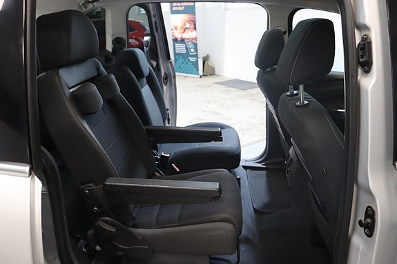 Ford Grand C-MAX 19 of 28