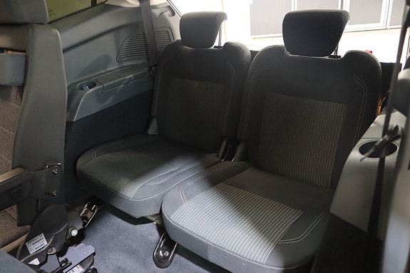 Ford Grand C-MAX 26 of 28