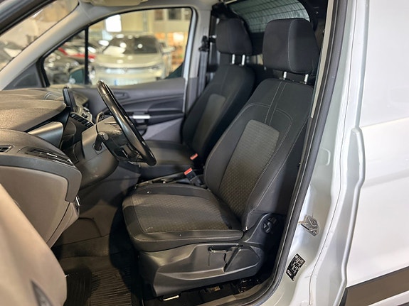 Ford Transit Connect 11 of 15