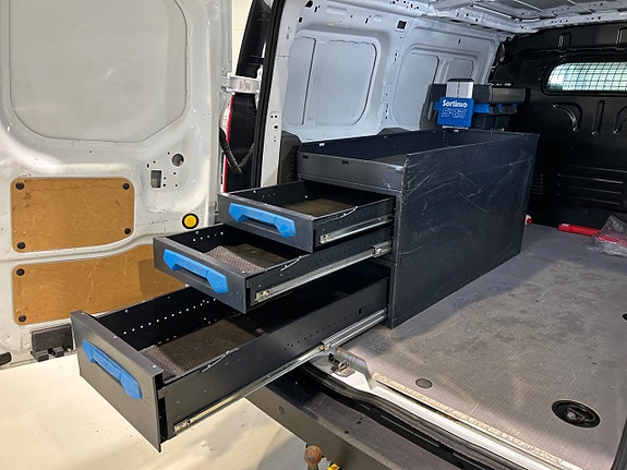 Ford Transit Connect 7 of 15