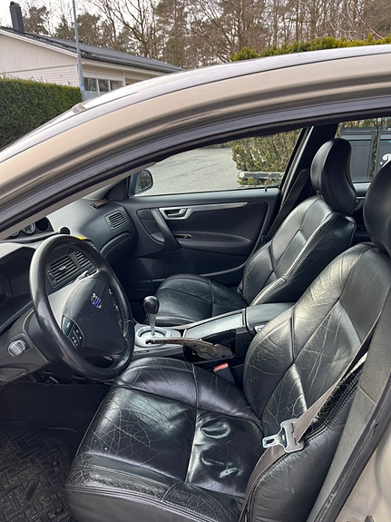 Volvo S60 3 of 5