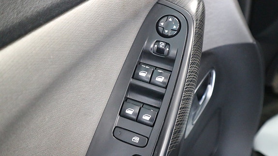 Citroen C4 Picasso 12 of 17