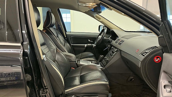 Volvo XC90 23 of 26